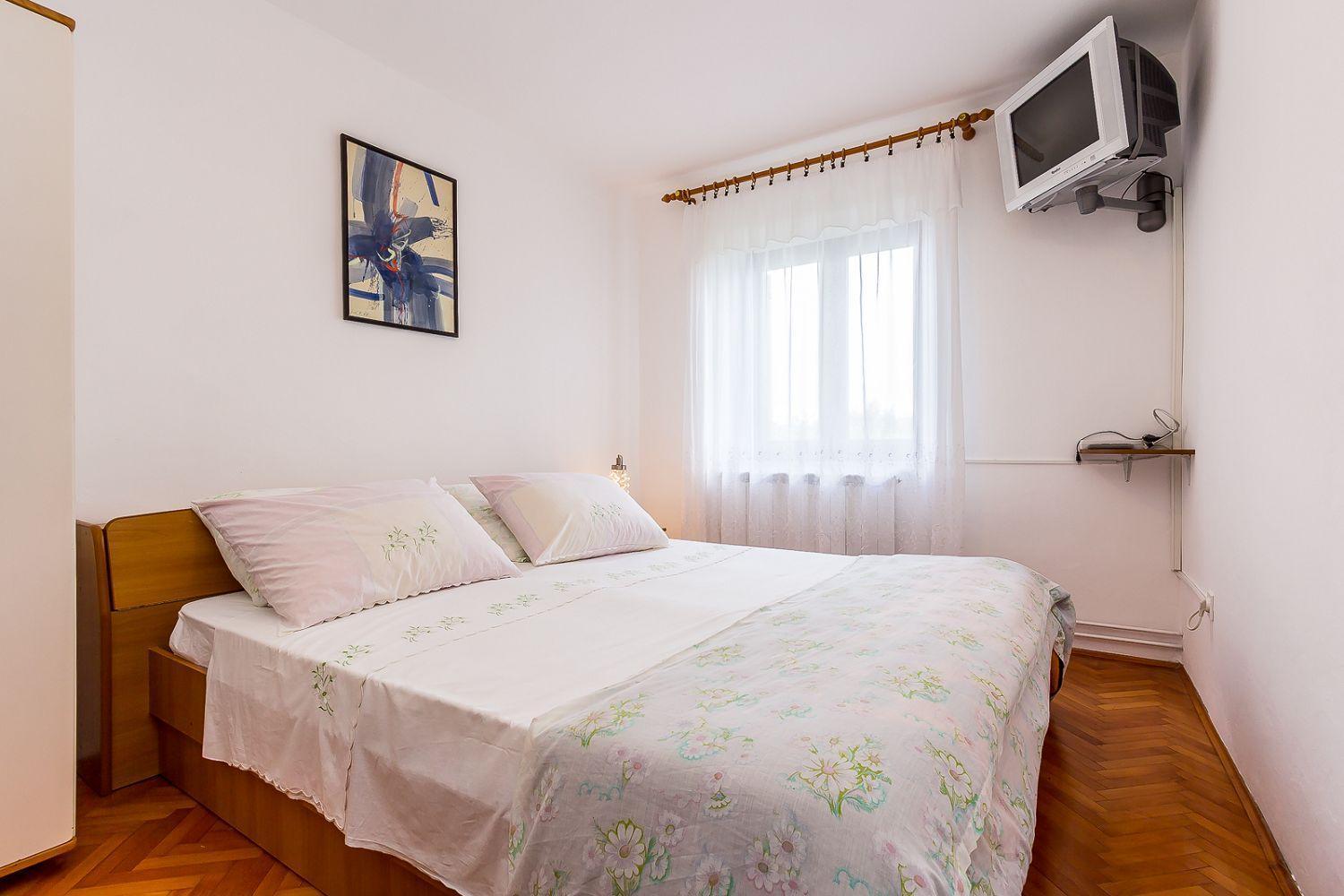 Ferienwohnung Mit Wlan, Klima, Parkplatz, Grill Und Grossem Garten Zum Fussball Spielen Gajana Ngoại thất bức ảnh