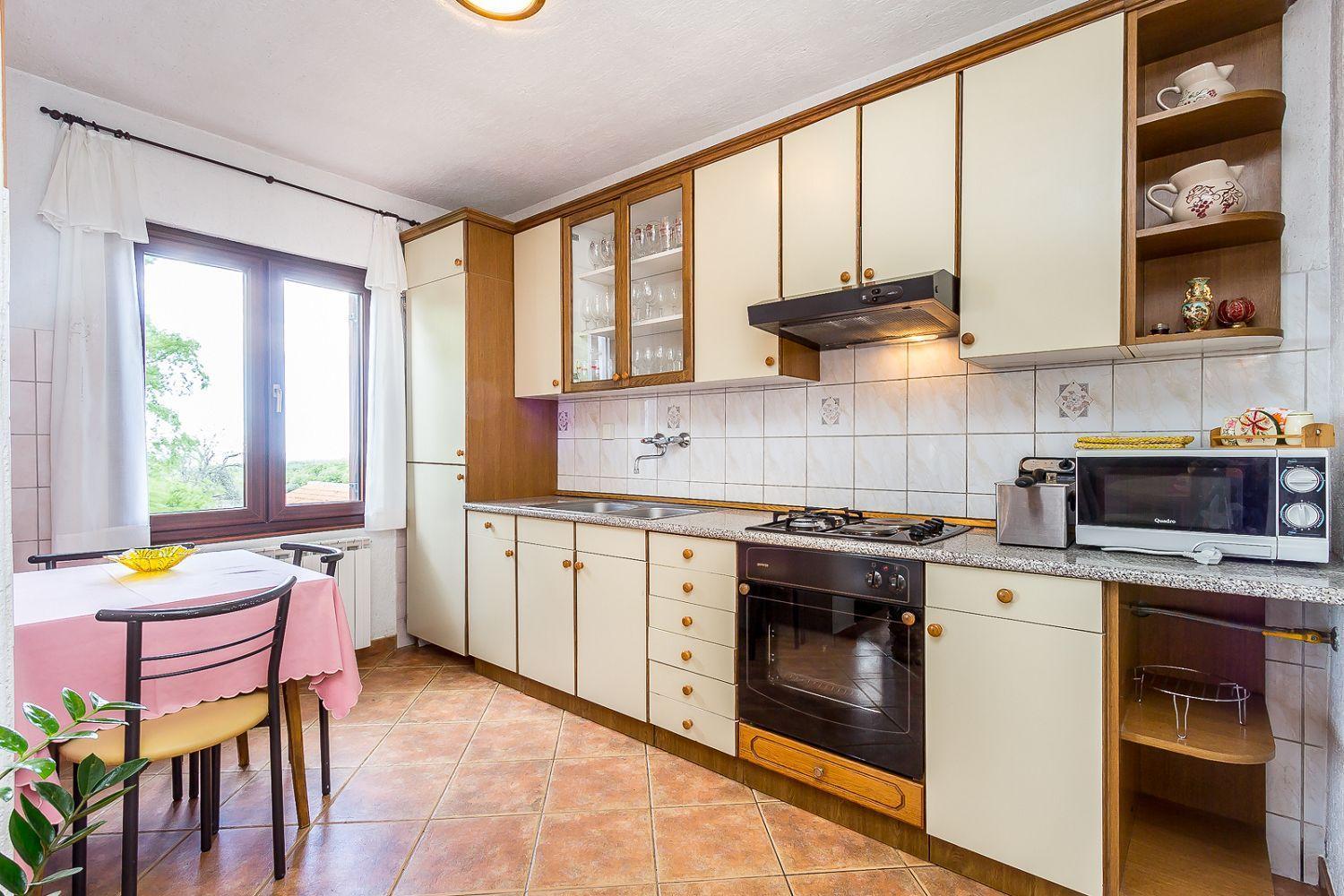 Ferienwohnung Mit Wlan, Klima, Parkplatz, Grill Und Grossem Garten Zum Fussball Spielen Gajana Ngoại thất bức ảnh